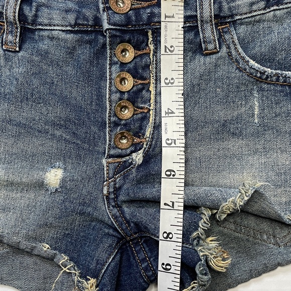 FREE PEOPLE Denim Shorts Blue Distressed Raw Hem Button Fly 32x3 Womens Size 24 - Picture 10 of 11